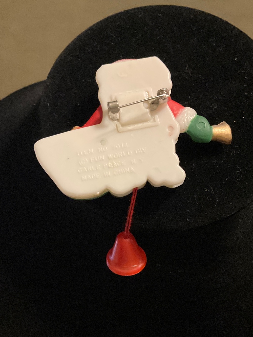 Fun World Christmas Santa Claus Pull-String Action Lapel Pin - Red, White, Green - Picture 3 of 4